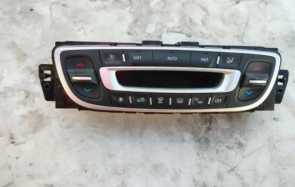 Renault Megane III Climate control unit 275103596R