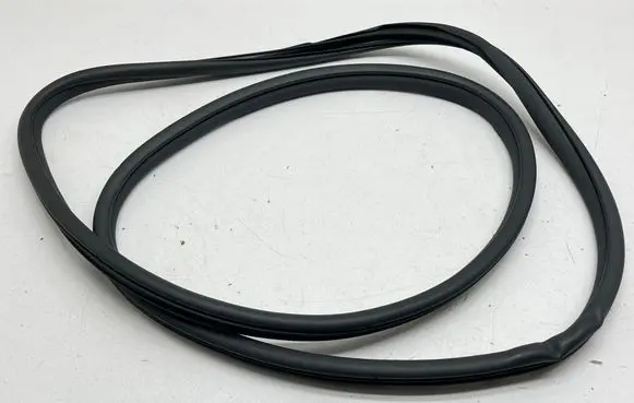 Jeep Grand Cherokee WL Front door rubber seal 