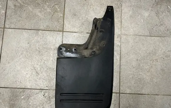 Volkswagen Amarok Rear mudguard 2H0821812A