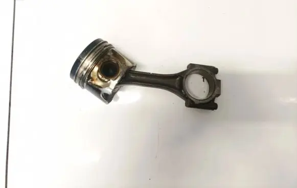 Skoda Octavia Mk2 (1Z) Piston with connecting rod