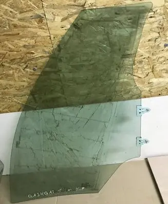 Nissan Qashqai Front door window glass four-door