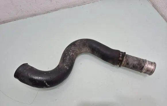 Honda CR-V Intercooler hose/pipe 