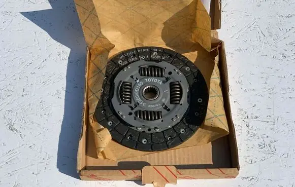 Toyota Yaris Clutch set kit 312500D190