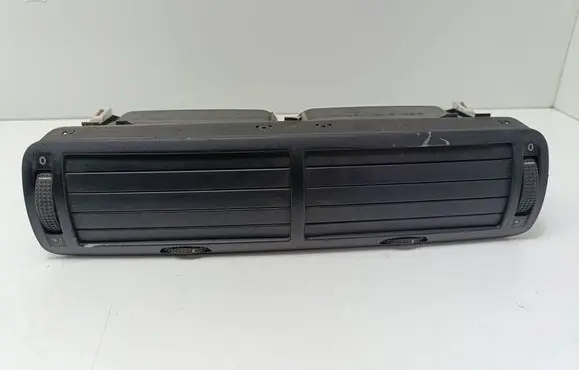 Volkswagen PASSAT B5.5 Dash center air vent grill 3B0819728D
