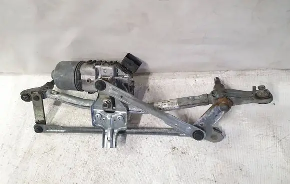 Front wiper linkage and motor