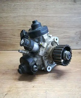 Audi A4 S4 B8 8K Fuel injection high pressure pump 0445010646 059130755BK