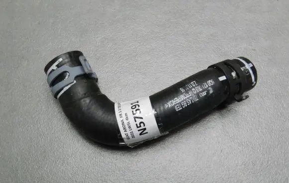 Seat Arona Engine coolant pipe/hose 5Q0121063Q