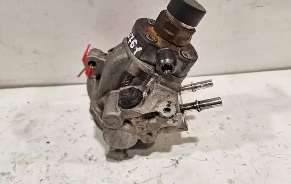 Citroen C4 II Picasso Fuel injection high pressure pump 0445010761