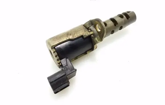 Toyota Corolla E120 E130 Oil pressure sensor 1530322030