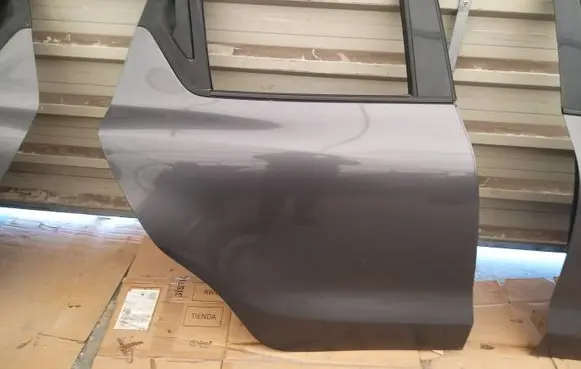 Suzuki Swift III Rear door ZMW