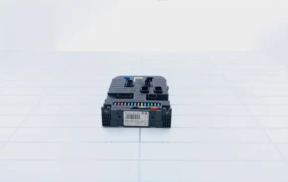 Peugeot 308 Fuse module 9663798180