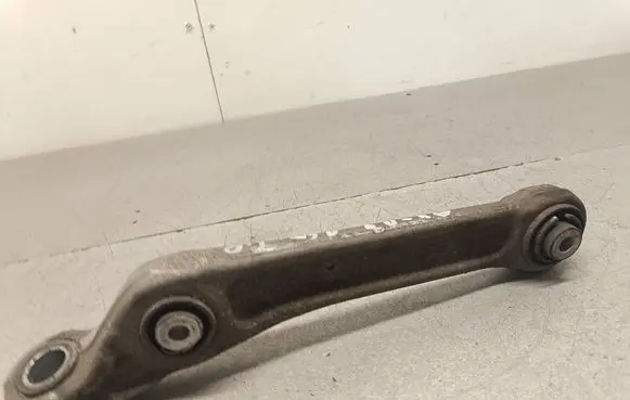 Audi A4 S4 B9 Front lower control arm/wishbone