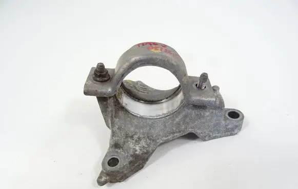 Mazda 3 III Driveshaft support bearing bracket