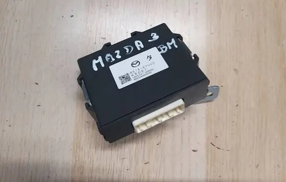 Mazda 3 III Parking PDC control unit/module B61A67UU0
