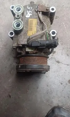 Ford Focus Air conditioning (A/C) compressor (pump) xs4h-19d629-ad