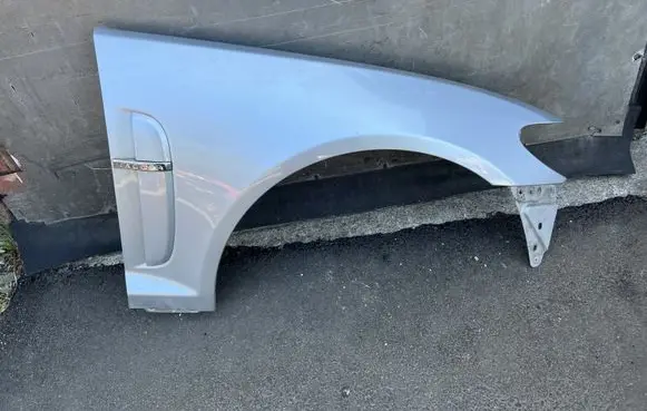 Jaguar XF X250 Fender