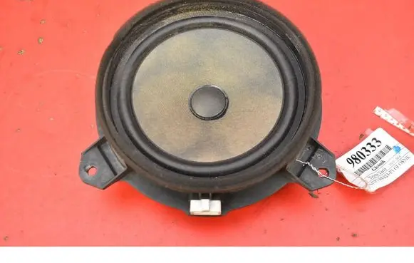 Toyota Yaris Subwoofer speaker 86160-0D370