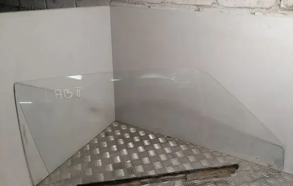 Ford Capri III Front door window/glass (coupe) 