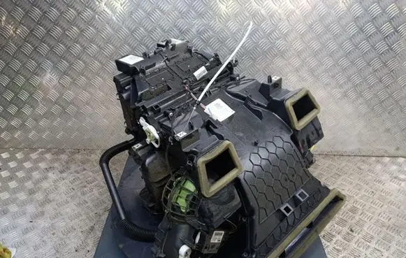Opel Vivaro Interior heater climate box assembly 