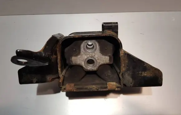 Hyundai Kona I Engine mount bracket 21870K4000