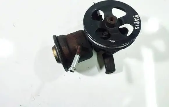 Toyota Yaris Power steering pump 