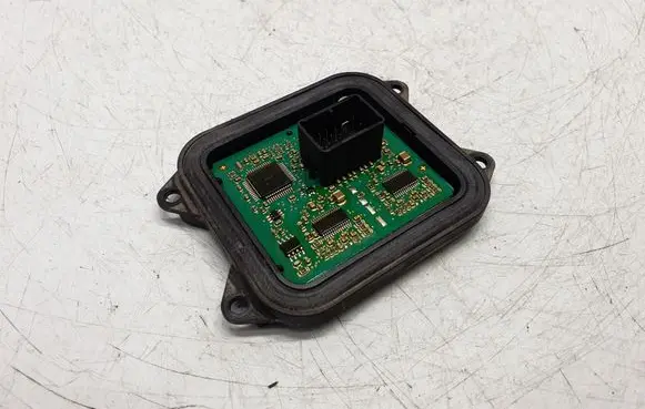 BMW X6 E71 Headlight ballast module Xenon 7182396 63117182396