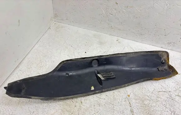 Volkswagen Polo Fender end trim 6Q0821111A