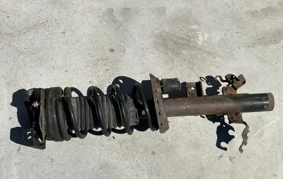 Land Rover Range Rover Evoque L538 Rear shock absorber with coil spring BJ3218080AD 190131906