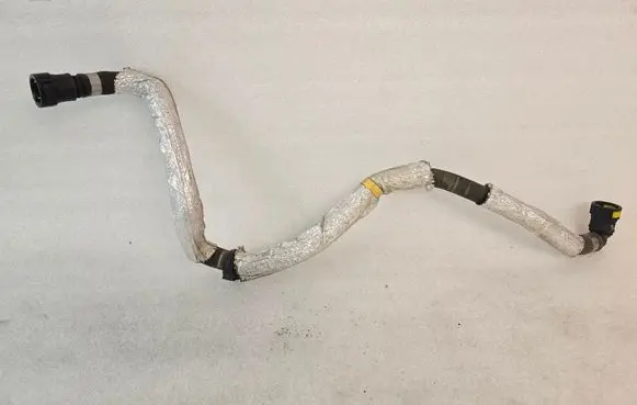 Volvo XC60 Engine coolant pipe/hose 32252375