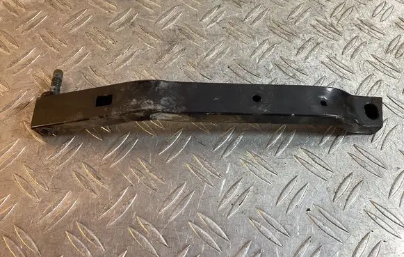 Porsche Macan (95B) Radiator support slam panel bracket 95B80557