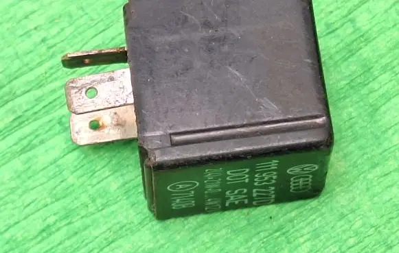 Volkswagen Transporter - Caravelle T3 Other relay 111953227D 71408 DOTSAE