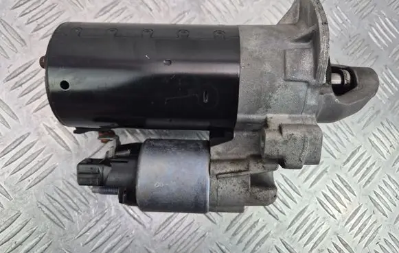 BMW 1 F20 F21 Starter motor 7638192 0001138062