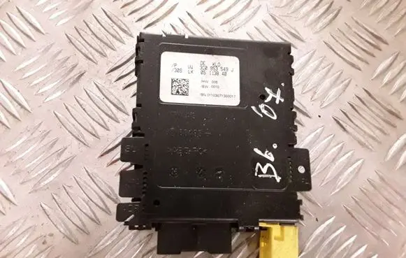 Volkswagen PASSAT B6 Steering angle sensor 3C0953549J 05113840