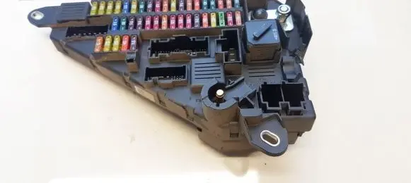 BMW 5 E60 E61 Fuse box set 690661901 6906619-01
