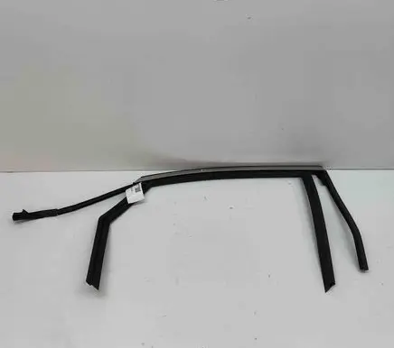 Citroen DS7 Crossback Rear door glass trim molding 9815692380