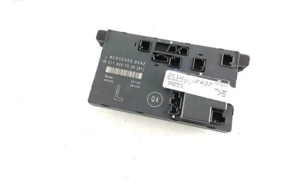 Mercedes-Benz E W211 Door control unit/module 2118207526 351162