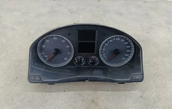 Volkswagen Golf V Speedometer (instrument cluster) 
