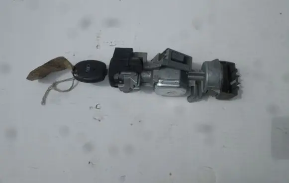 Ford Mondeo MK IV Ignition lock 3M513F880AD