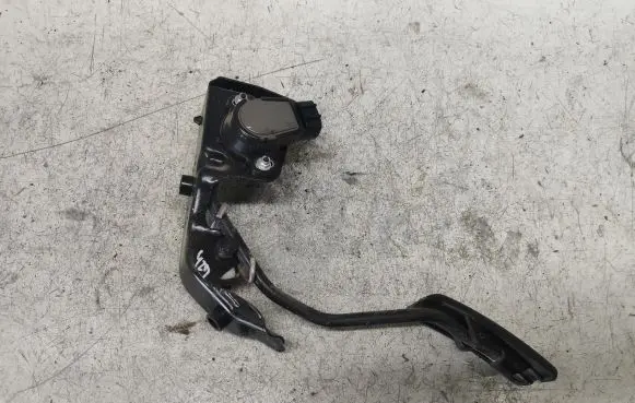 Toyota Corolla Verso AR10 Accelerator throttle pedal