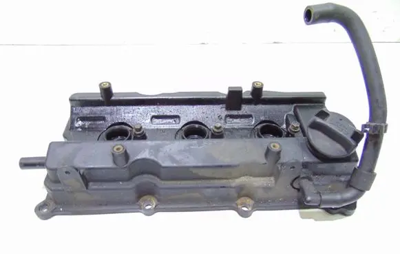Nissan Bluebird Sylphy II Rocker cam cover 