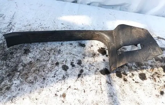 Front sill trim cover