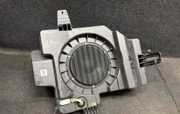 Jeep Grand Cherokee WL Subwoofer speaker P68459292AC