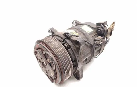 Volvo 850 Air conditioning (A/C) compressor (pump) 8708581