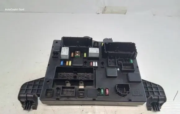 Opel Zafira C Fuse box set 13449201 365927271 1104700000
