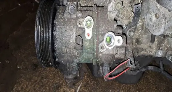 Toyota Avensis T250 Air conditioning (A/C) compressor (pump) 