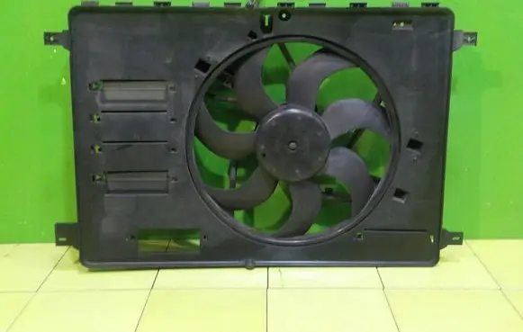 Land Rover Freelander 2 - LR2 Fan set 6G918C607FE