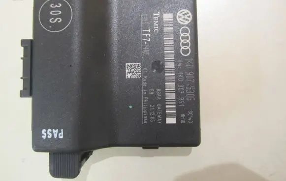 Audi A3 S3 8P Gateway control module 1K0907530G