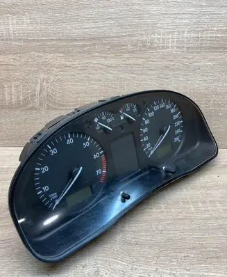 Volkswagen PASSAT B5 Speedometer (instrument cluster) 3B0919860A 110008834 002