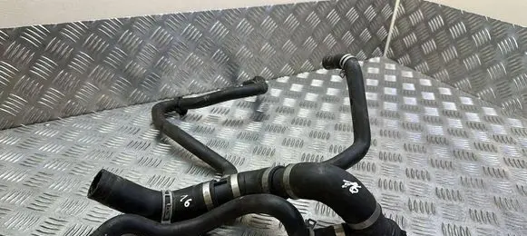 Volvo S90, V90 Engine coolant pipe/hose 31686003