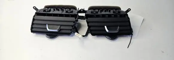 BMW 5 G30 G31 Dash center air vent grill 9329579 09883 26102017
